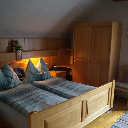 Guest house Panoramapension Platzer Unterkolbnitz